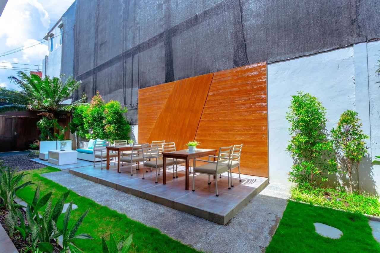 Lega Legi Town House Seminyak By The Lavana Buitenkant foto