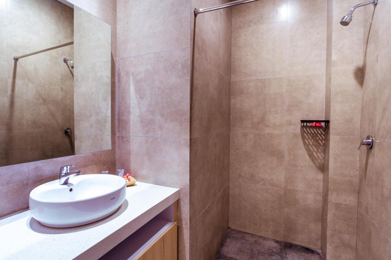 Lega Legi Town House Seminyak By The Lavana Buitenkant foto
